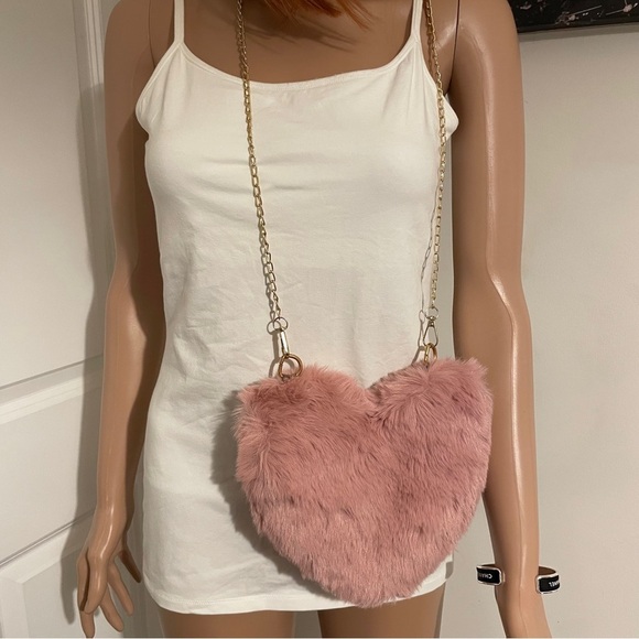 Fluffy Heart Purse w/Chain | Pink | Crossbody | Perfect Gift or Present - Picture 8 of 8